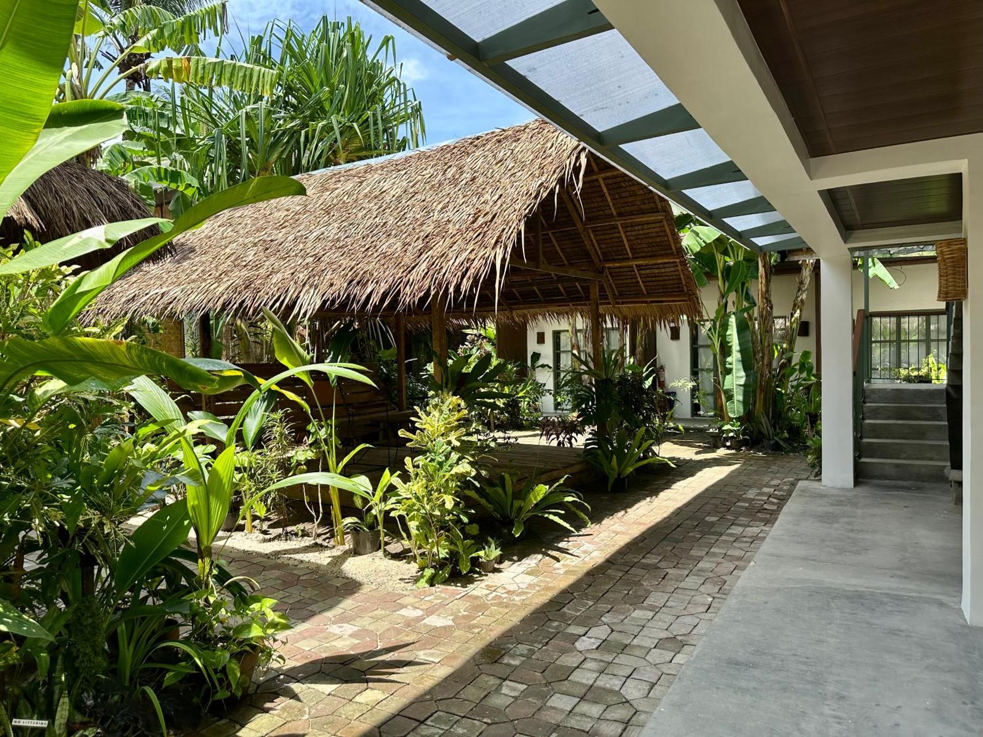 Alpas Siargao Hostel
